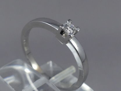 Ring met 1 diamant