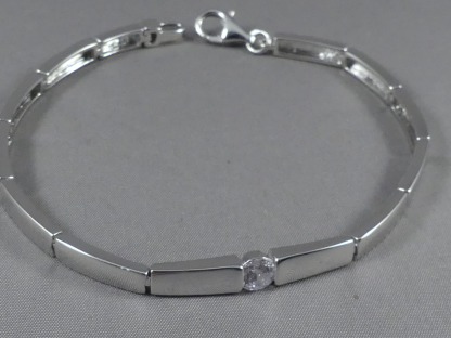 Zilveren armband met zirconia