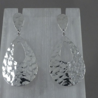 oorhangers druppel gehamerd