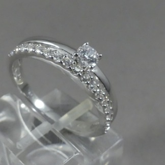 Ring zirconia glans