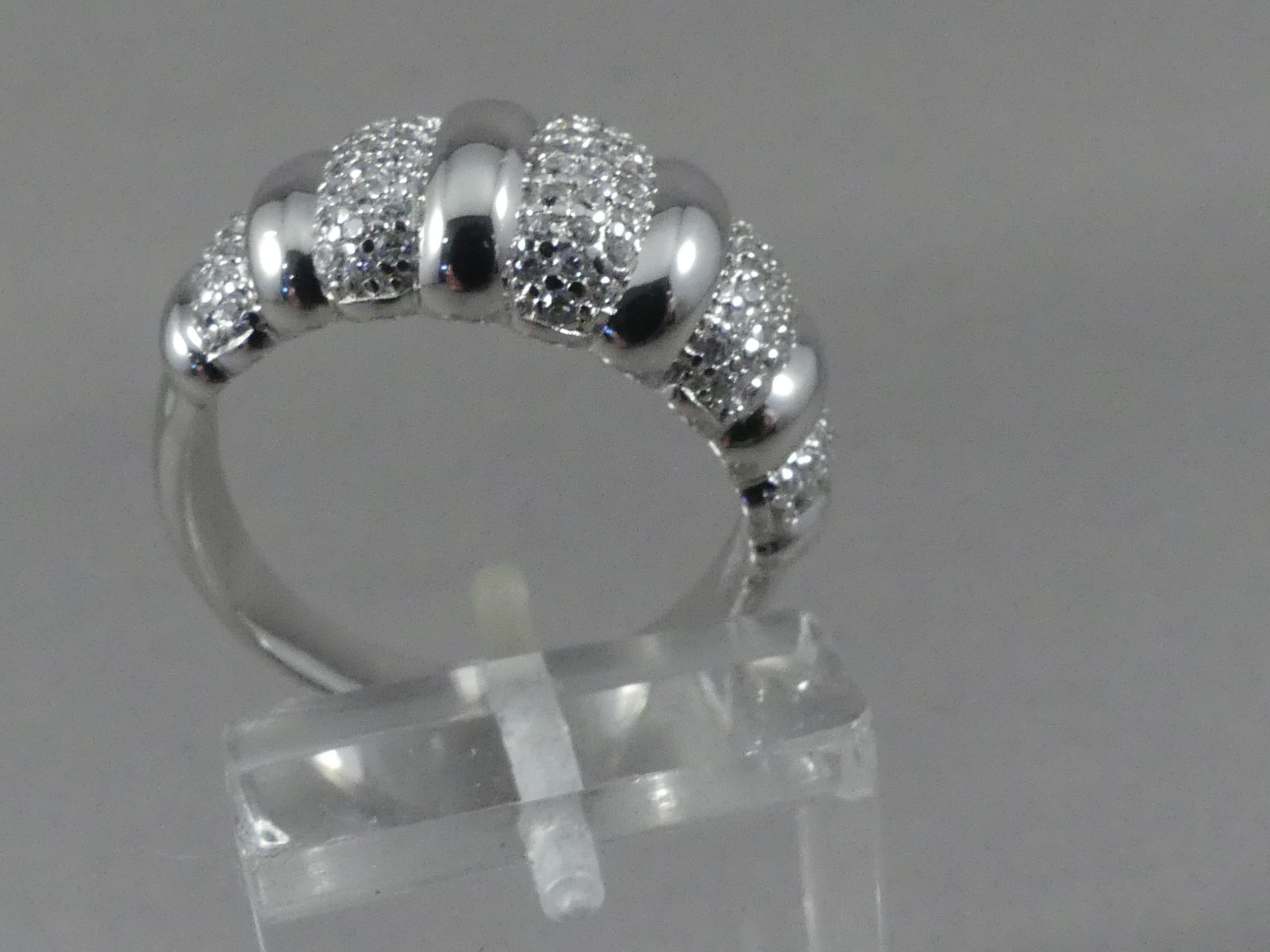 Ring zirconia glans