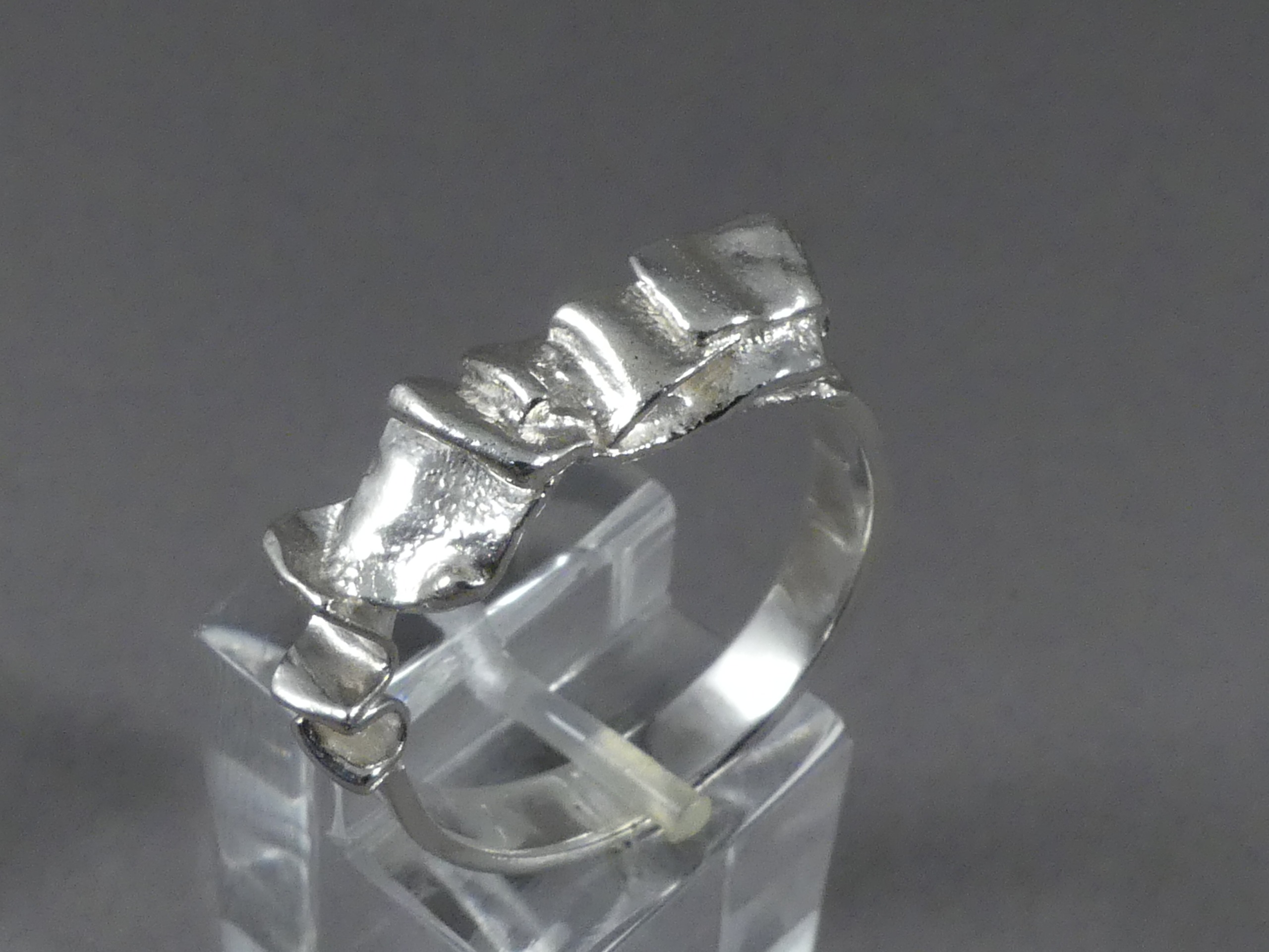 Handgemaakte damesring zilver