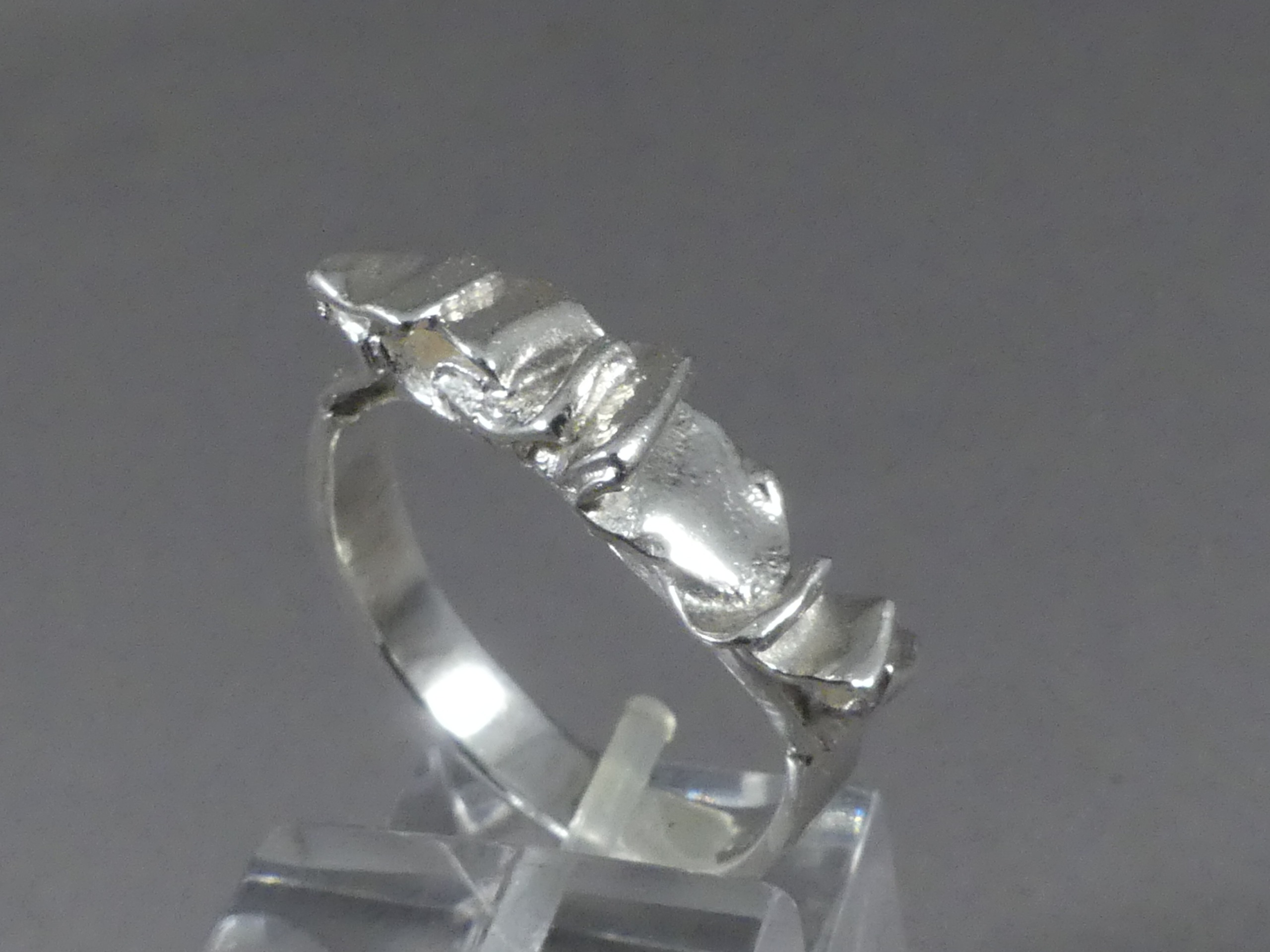 Handgemaakte damesring zilver