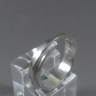 Handgemaakte damesring zilver