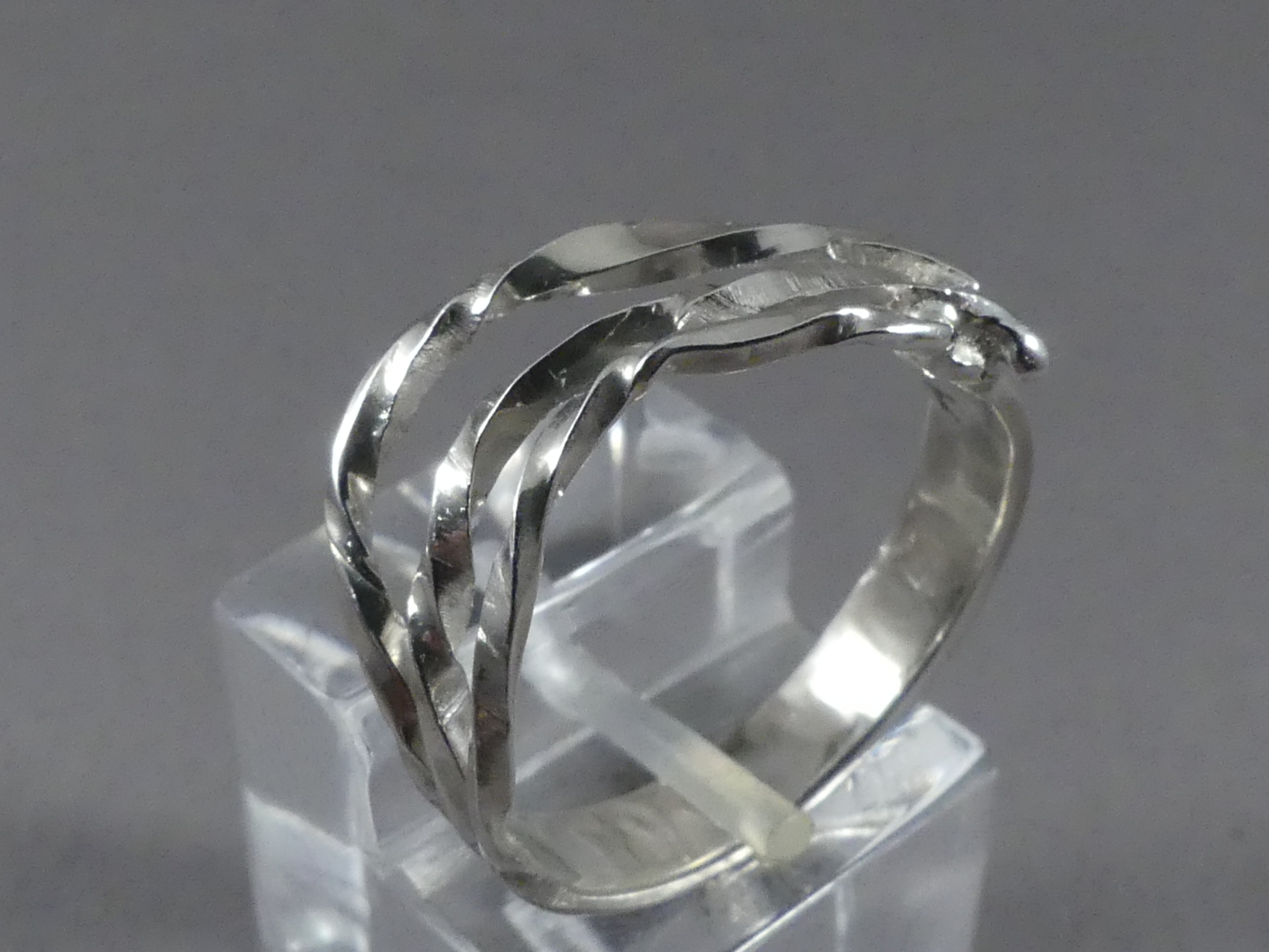 Handgemaakte damesring zilver